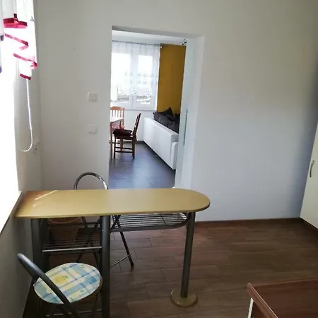 Apartment Ferienwohnung, Monteurwohnung *