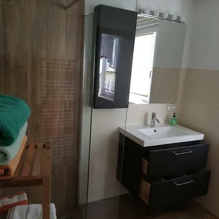 Apartment Ferienwohnung, Monteurwohnung *